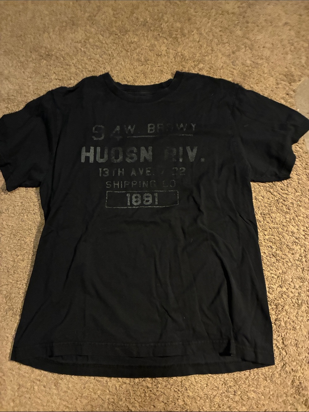 Old Navy Black Short Sleeve Graphic Crew Tee